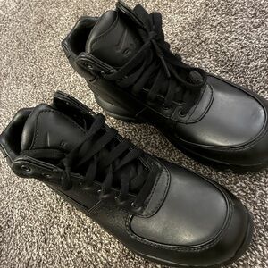 Nike Men's All-Black Sneakers-ACG